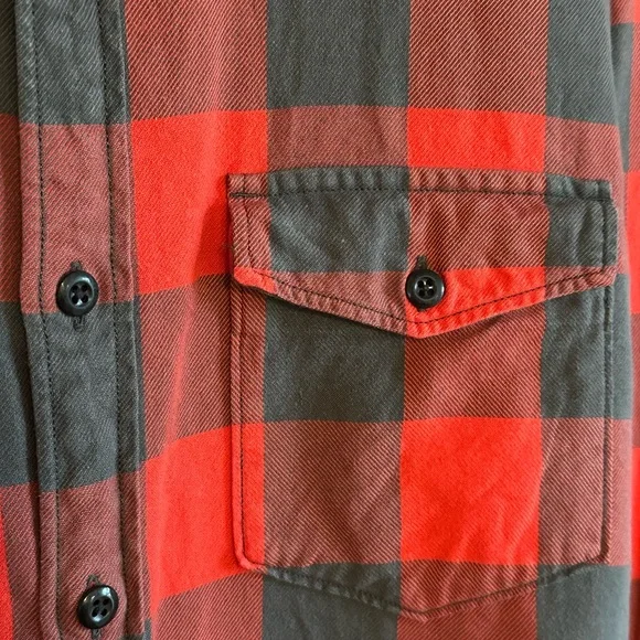 ⭐️ SLIM ⭐️ J.Crew Buffalo Check Plaid Shirt - Picture 4 of 4